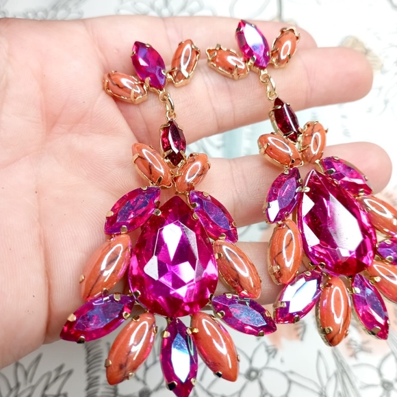 ✨NEW CRYSTAL EARRINGS COLLECTION✨ Smoky Cubic Zirconia Brass Colour Earr… - Picture 14 of 15